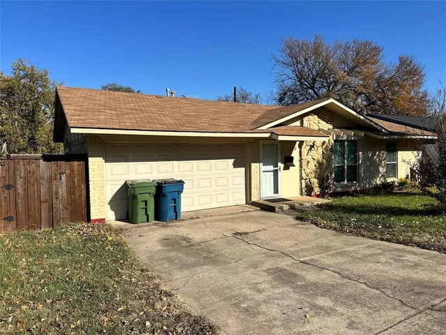 $2,000 | 145 Price Drive, Lewisville, TX 75067