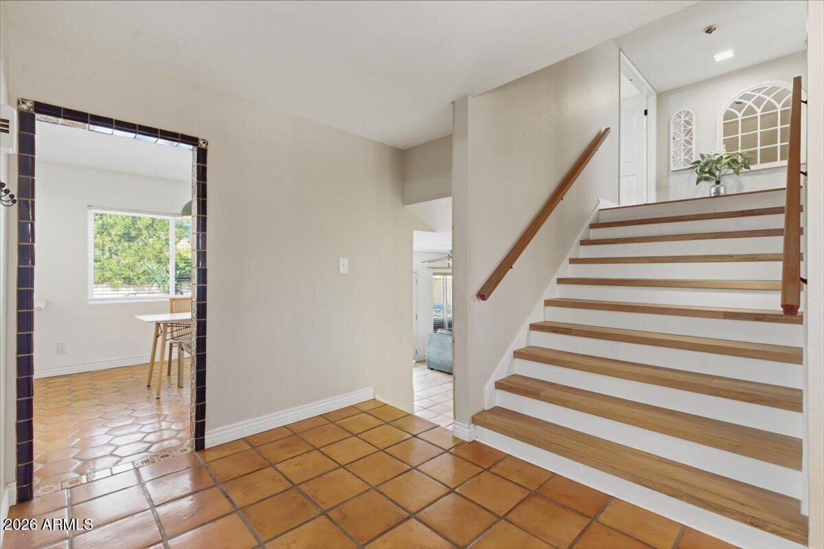 2424 West Redfield Road Phoenix, AZ 85023 - Photo 12 of 49 25-25