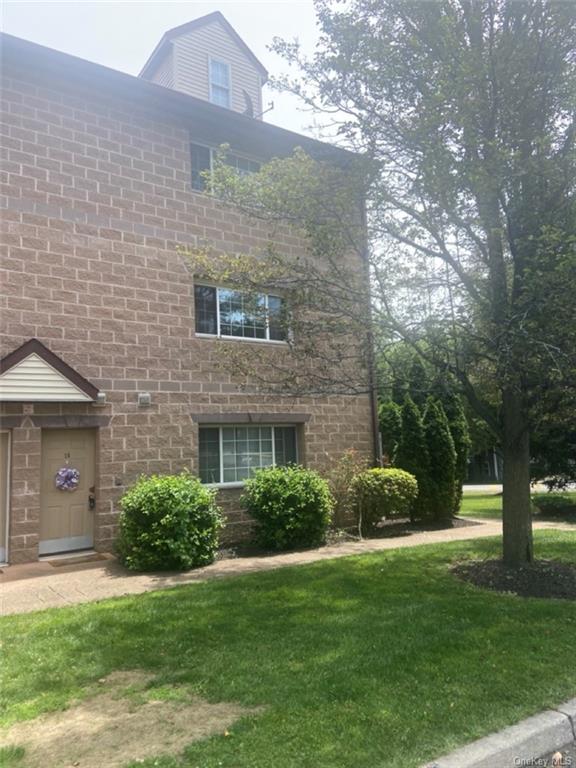 15 Klint Court, Nanuet, NY 10954 Compass