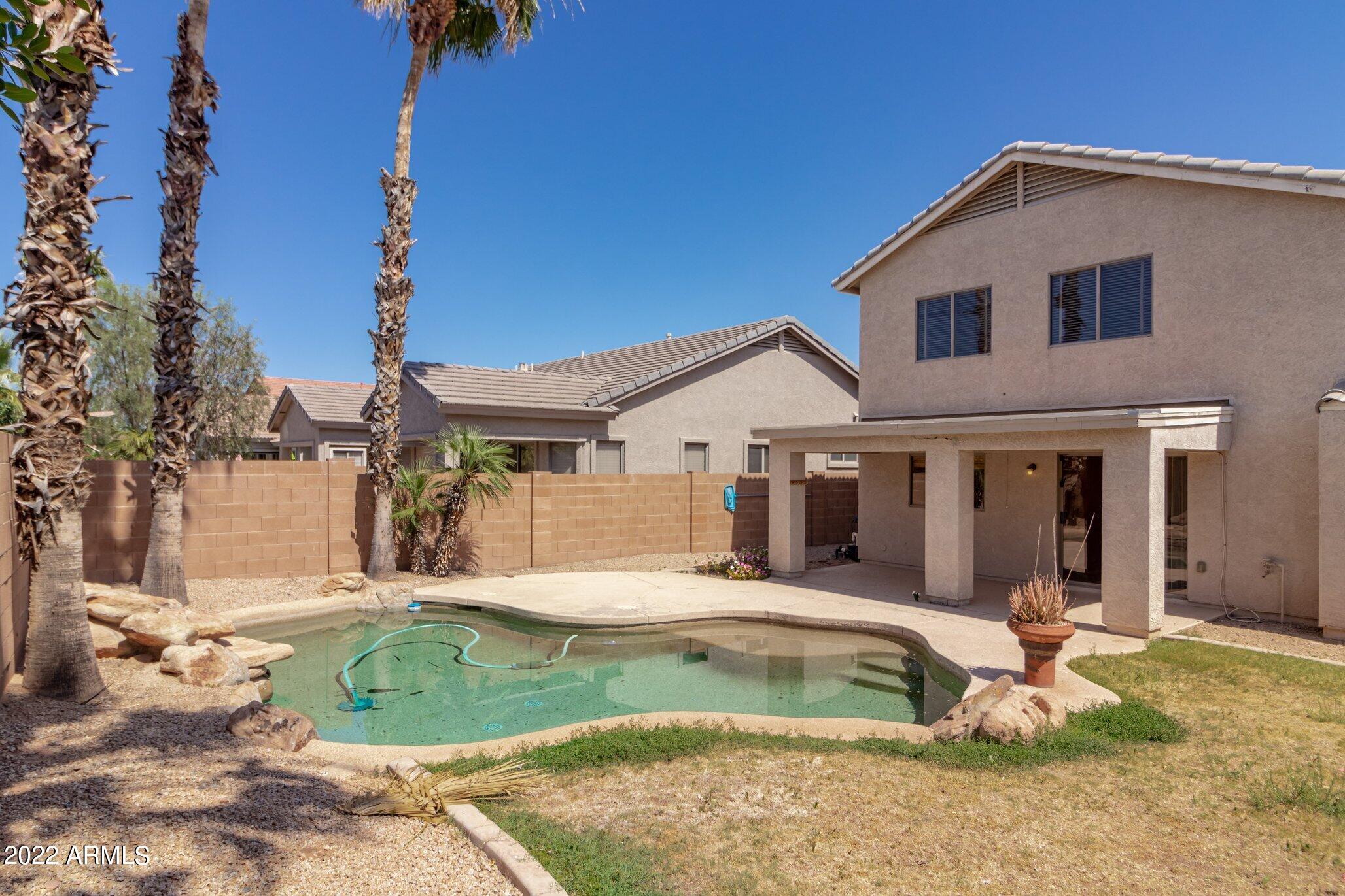 16784 West Southampton Road Surprise, AZ 85374 - Photo 8 of 33 Great Backyard