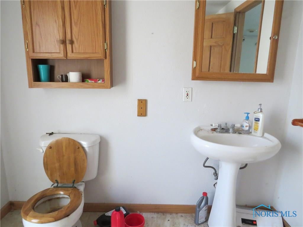 4328 Bellevue Road Toledo, OH 43613 - Photo 9 of 11 Gallery Image 9