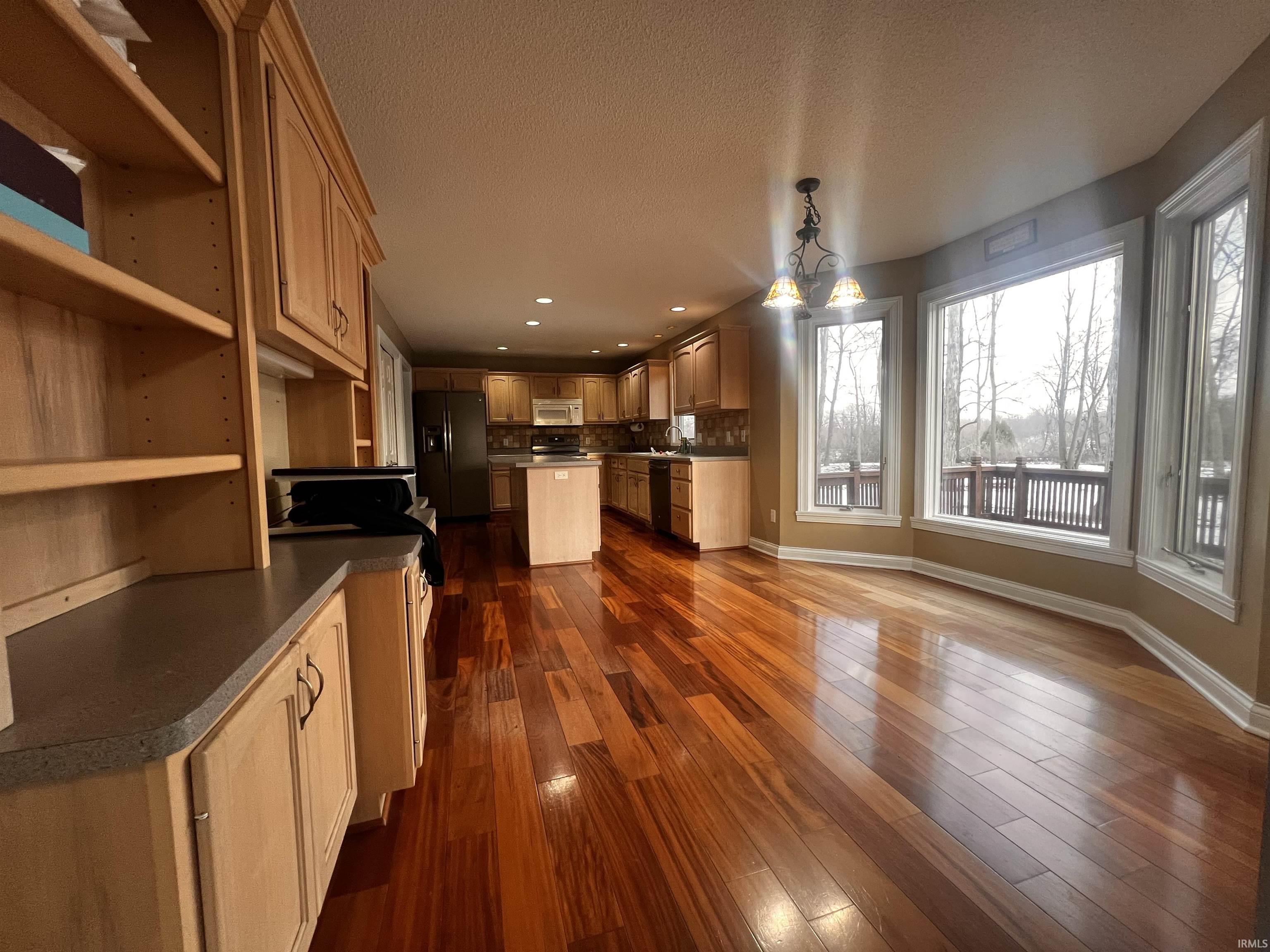 9915 Silver Ridge Court Fort Wayne, IN 46804 - Photo 8 of 22 Gallery Image 8