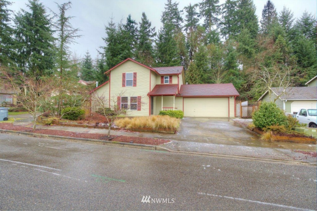 2215 Northeast 23rd Street Renton, WA 98056 - Photo 2 of 14 Gallery Image 2