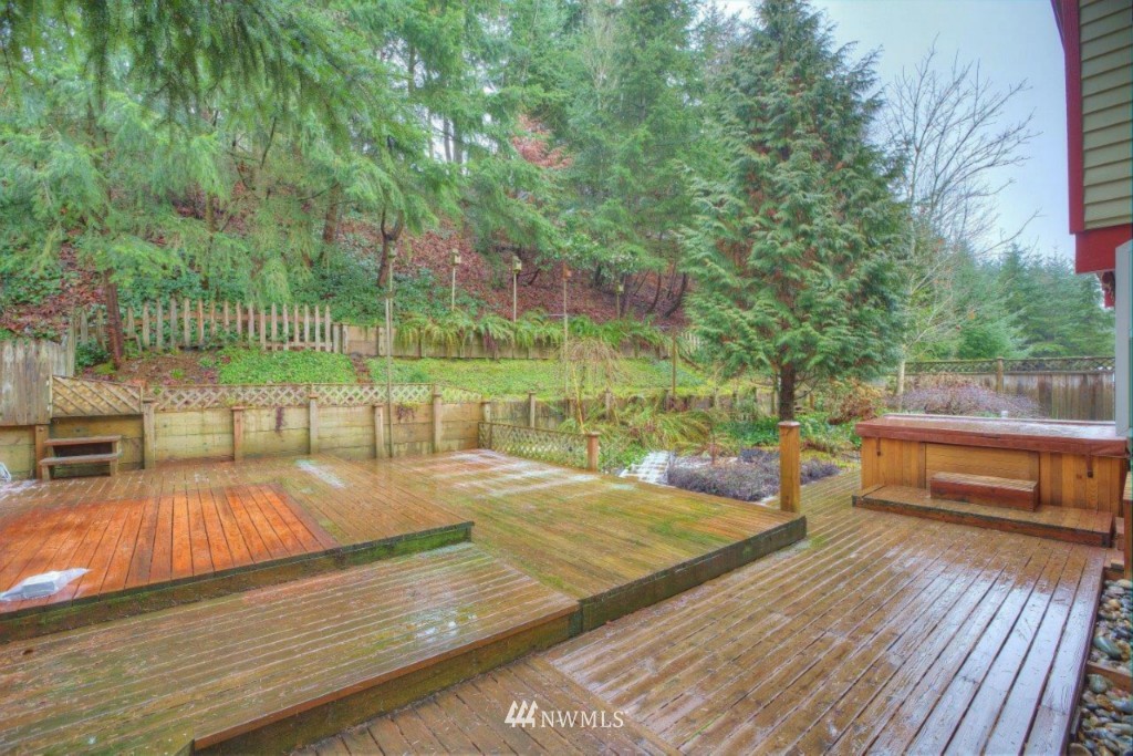2215 Northeast 23rd Street Renton, WA 98056 - Photo 5 of 14 Gallery Image 5
