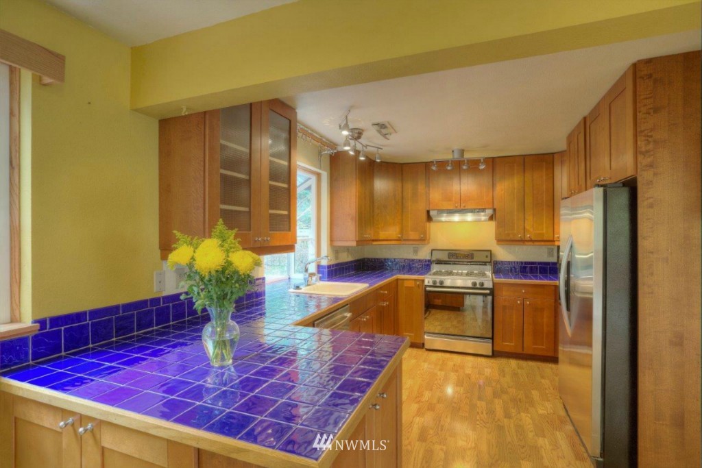 2215 Northeast 23rd Street Renton, WA 98056 - Photo 10 of 14 Gallery Image 10