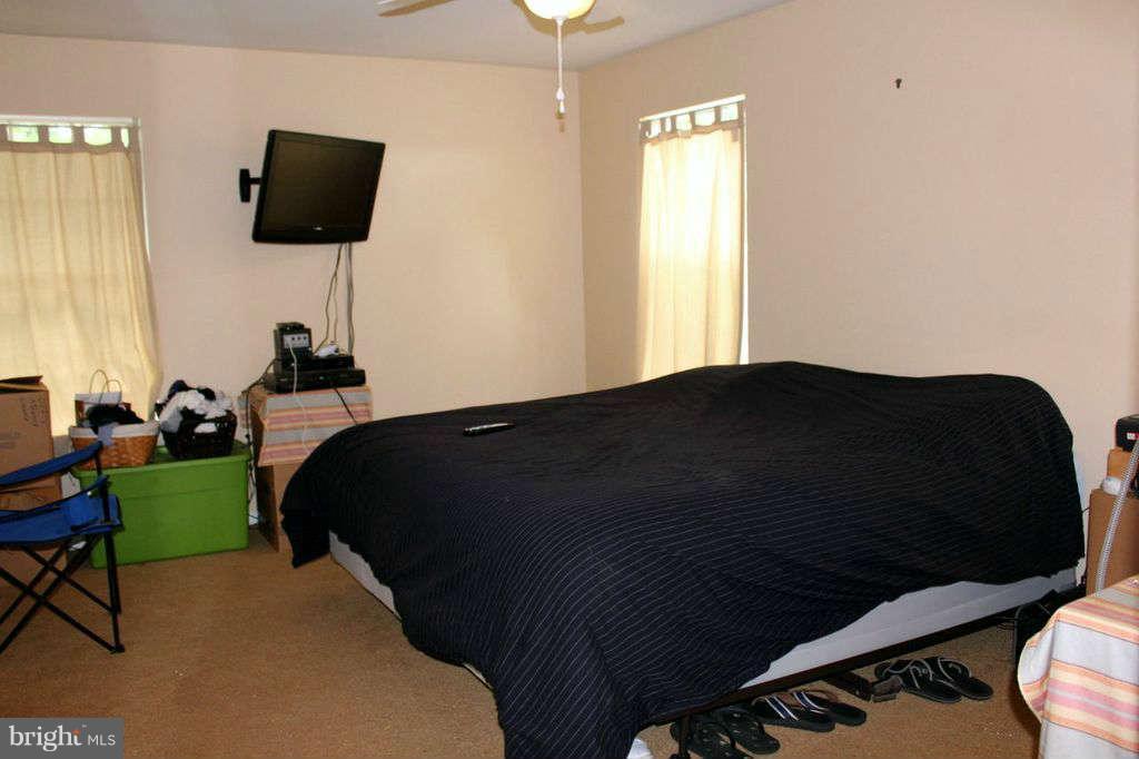 12800 North Point Lane Laurel, MD 20708 - Photo 19 of 26 Bedroom