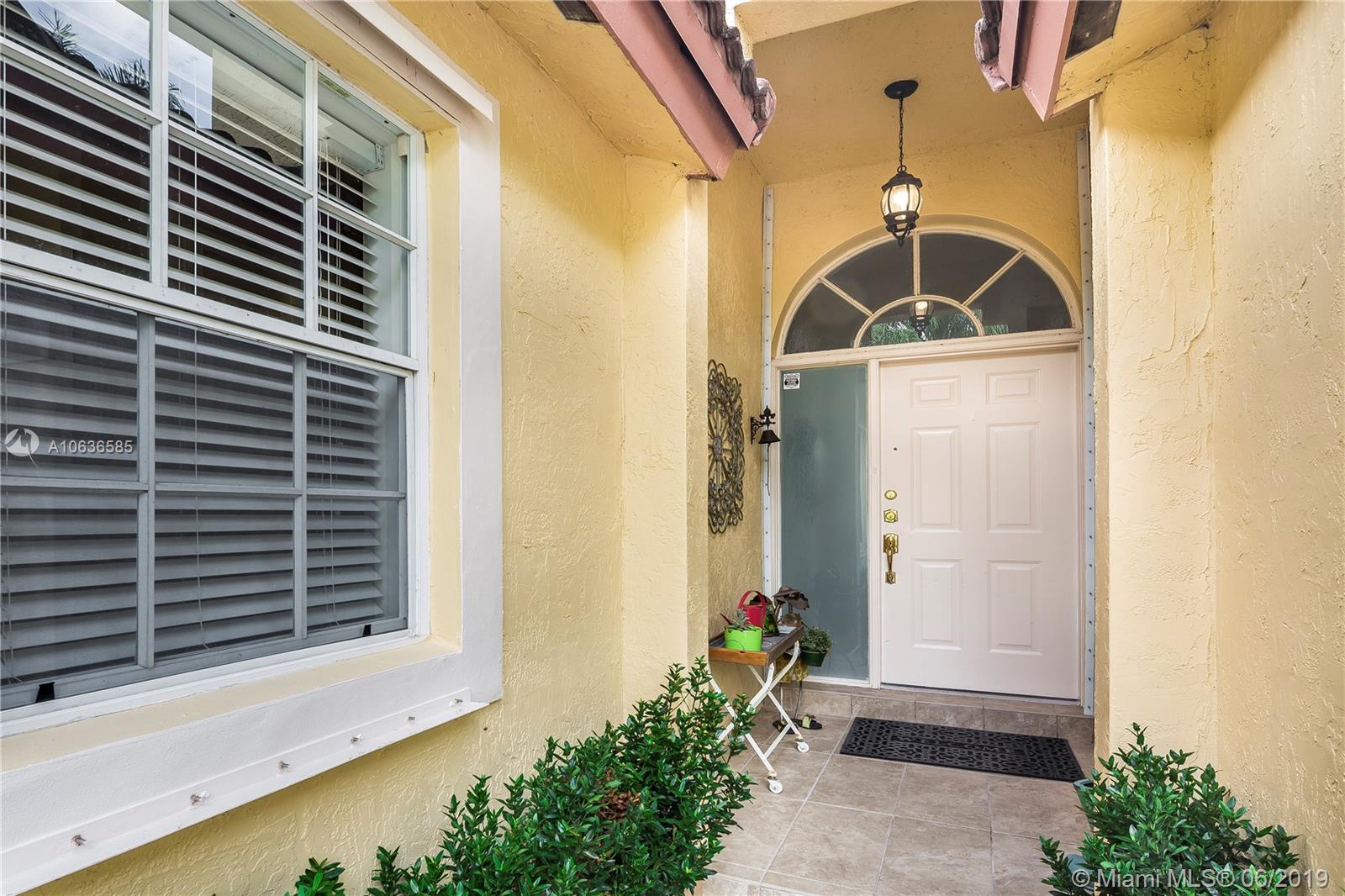 12470 Southwest 143rd Lane Miami, FL 33186 - Photo 2 of 21