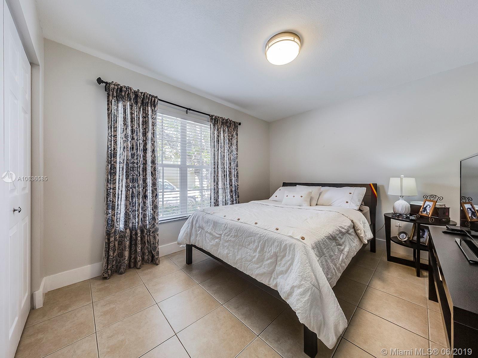 12470 Southwest 143rd Lane Miami, FL 33186 - Photo 15 of 21