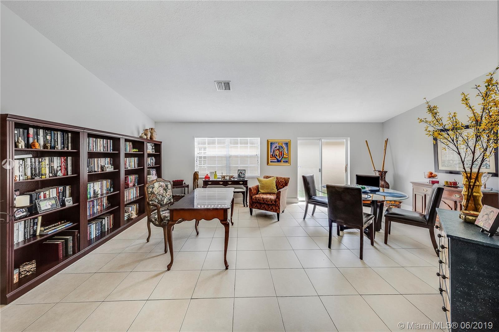 12470 Southwest 143rd Lane Miami, FL 33186 - Photo 4 of 21
