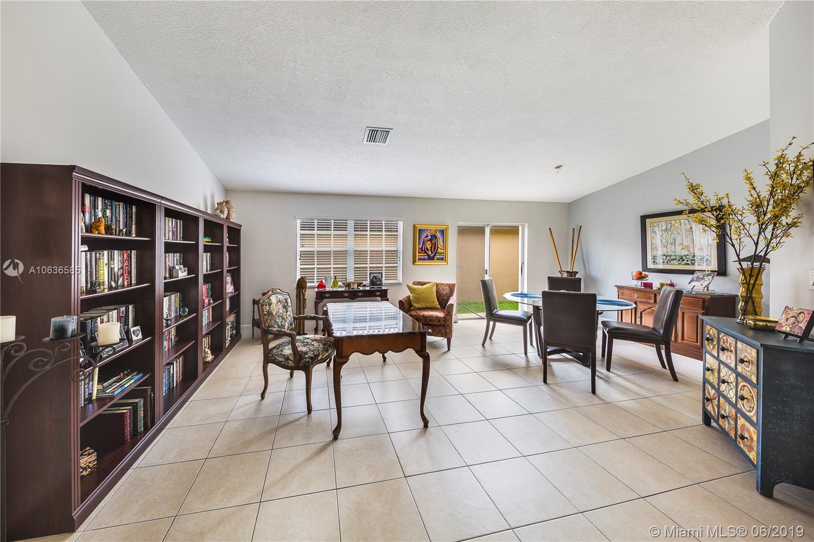 12470 Southwest 143rd Lane Miami, FL 33186 - Photo 5 of 21