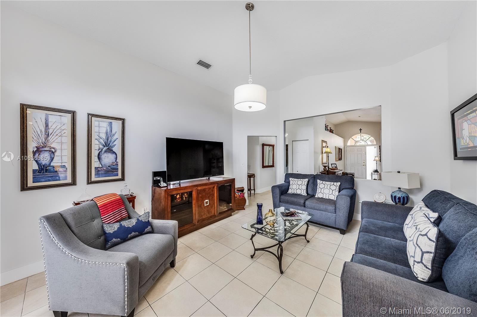 12470 Southwest 143rd Lane Miami, FL 33186 - Photo 7 of 21