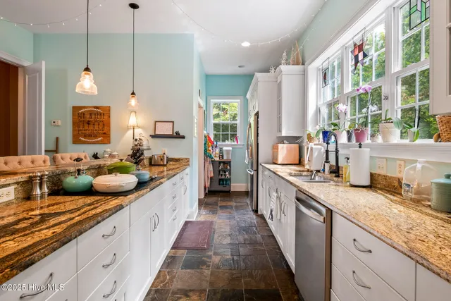 $798,500 | 322 Lance Drive, Wilmington, NC 28405