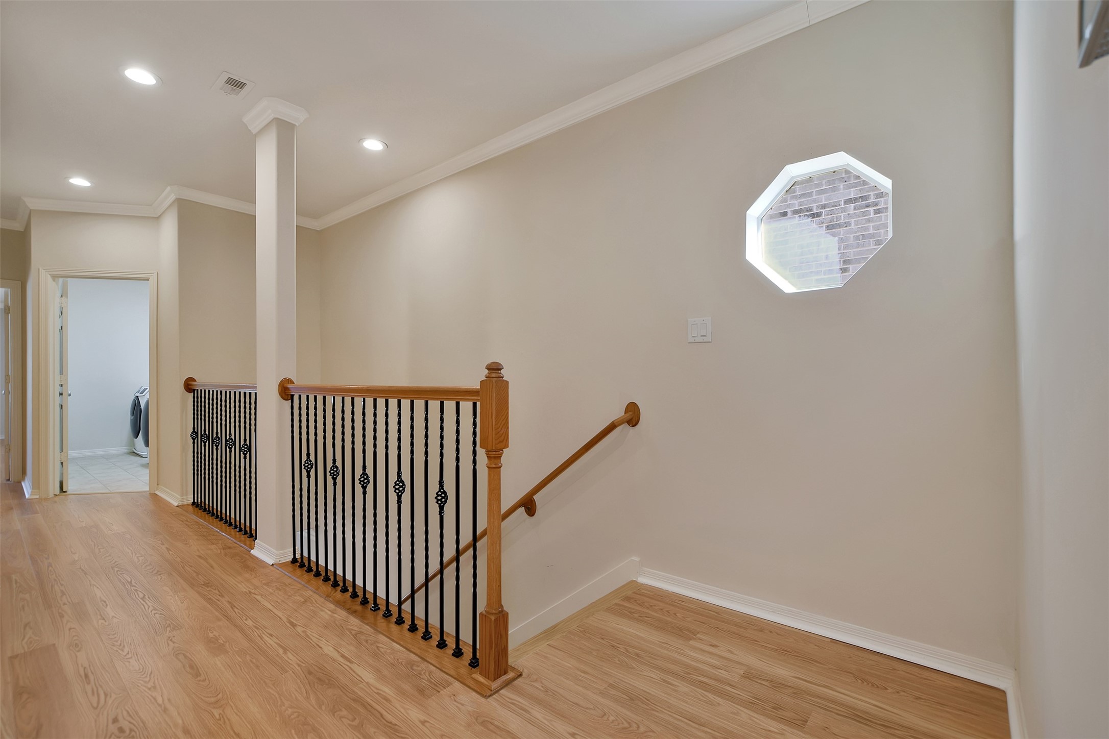14459 Basalt Lane Houston, TX 77077 - Photo 25 of 35 Hallway that leads you to the rooms.