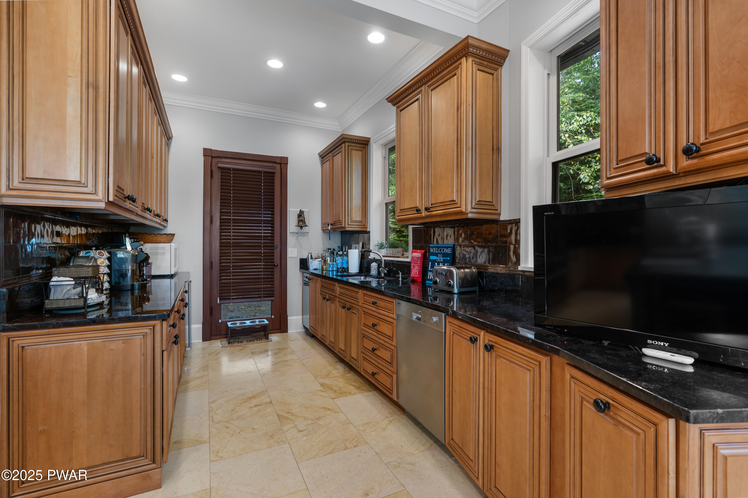 85 Boulder Point Road Lakeville, PA 18438 - Photo 12 of 68