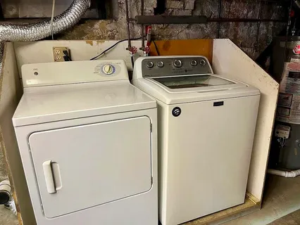 $2,000 | 23 Poplar Street, Unit 2, Jersey City, NJ 07307