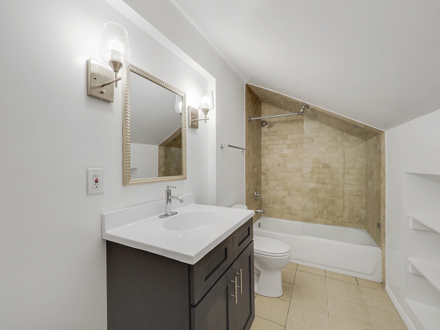 4942 North Sheridan Road, Unit 7 Chicago, IL 60640 - Photo 15 of 17 Gallery Image 15