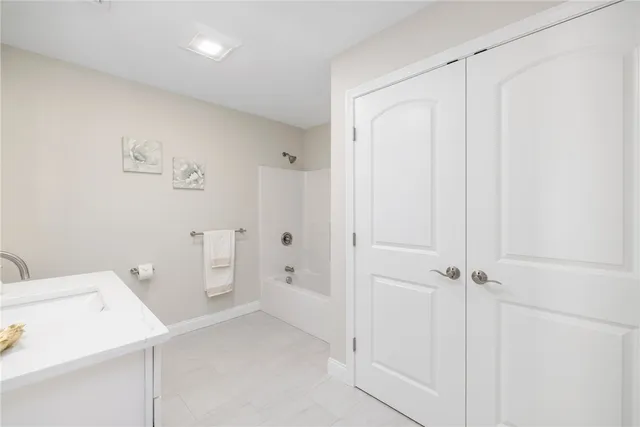 $510,000 | 46 Overlook Lane, Glocester, RI 02814