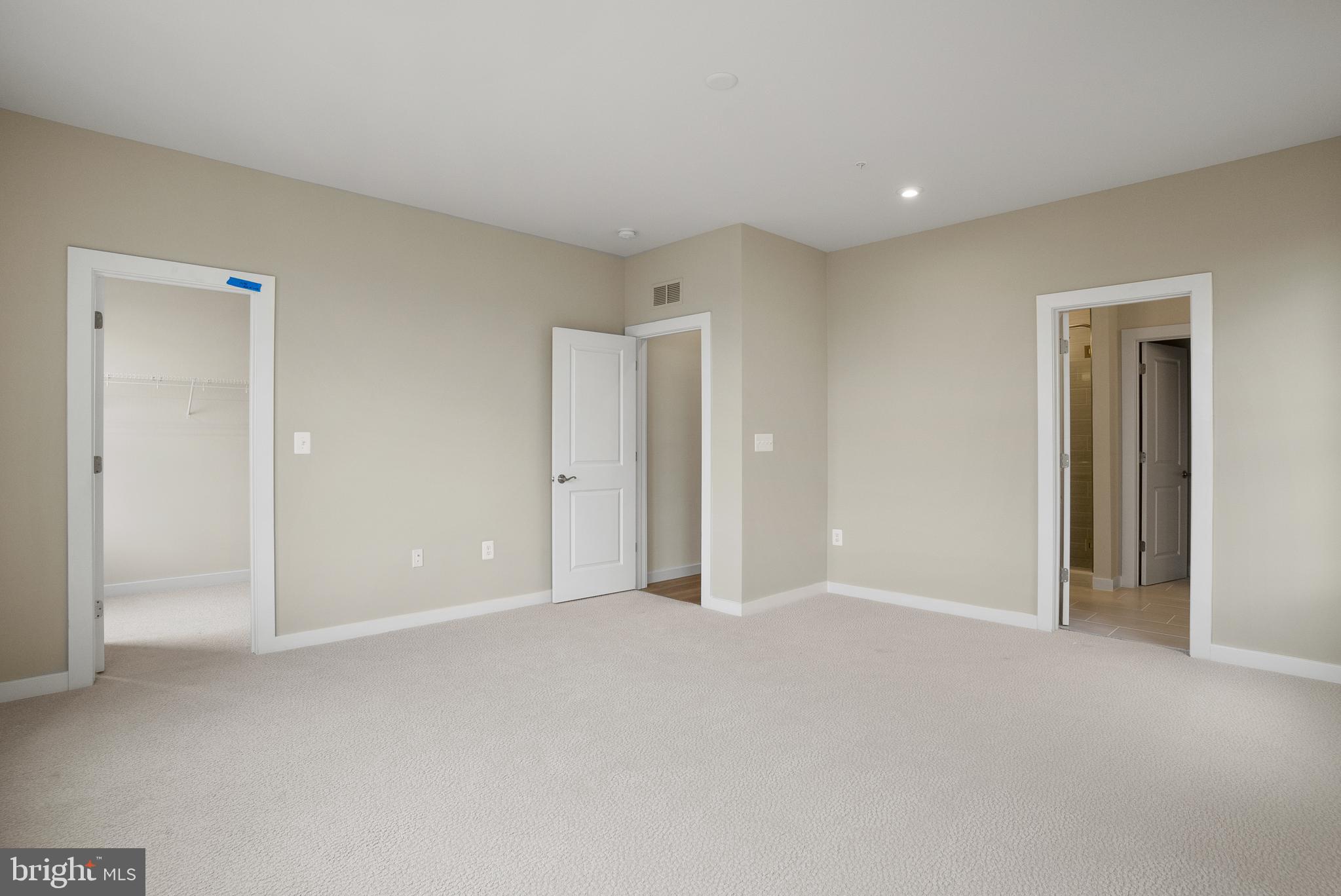 6705 Belcrest Road Hyattsville, MD 20782 - Photo 13 of 32 a view of an empty room