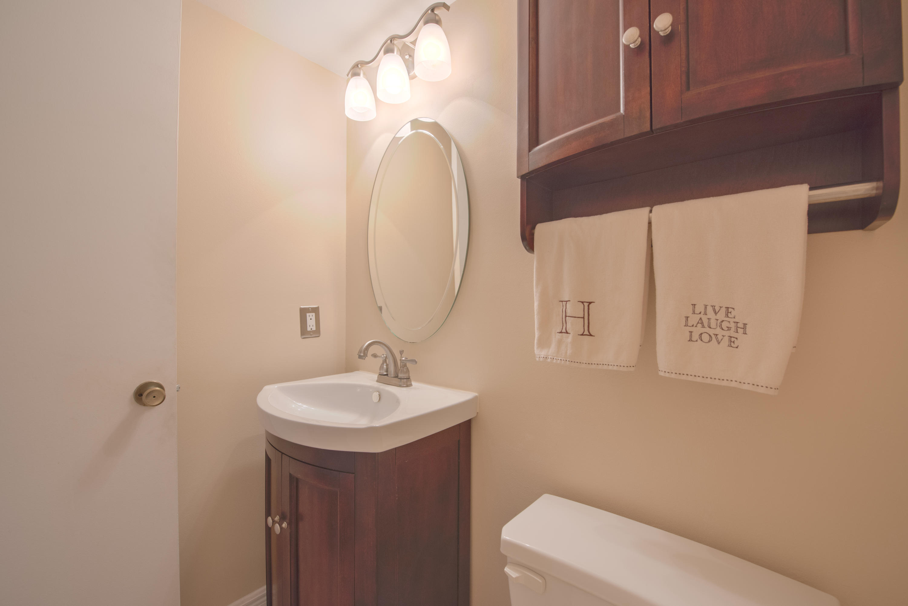 230 Suffolk F Boca Raton, FL 33434 - Photo 14 of 32 Powder Room 2