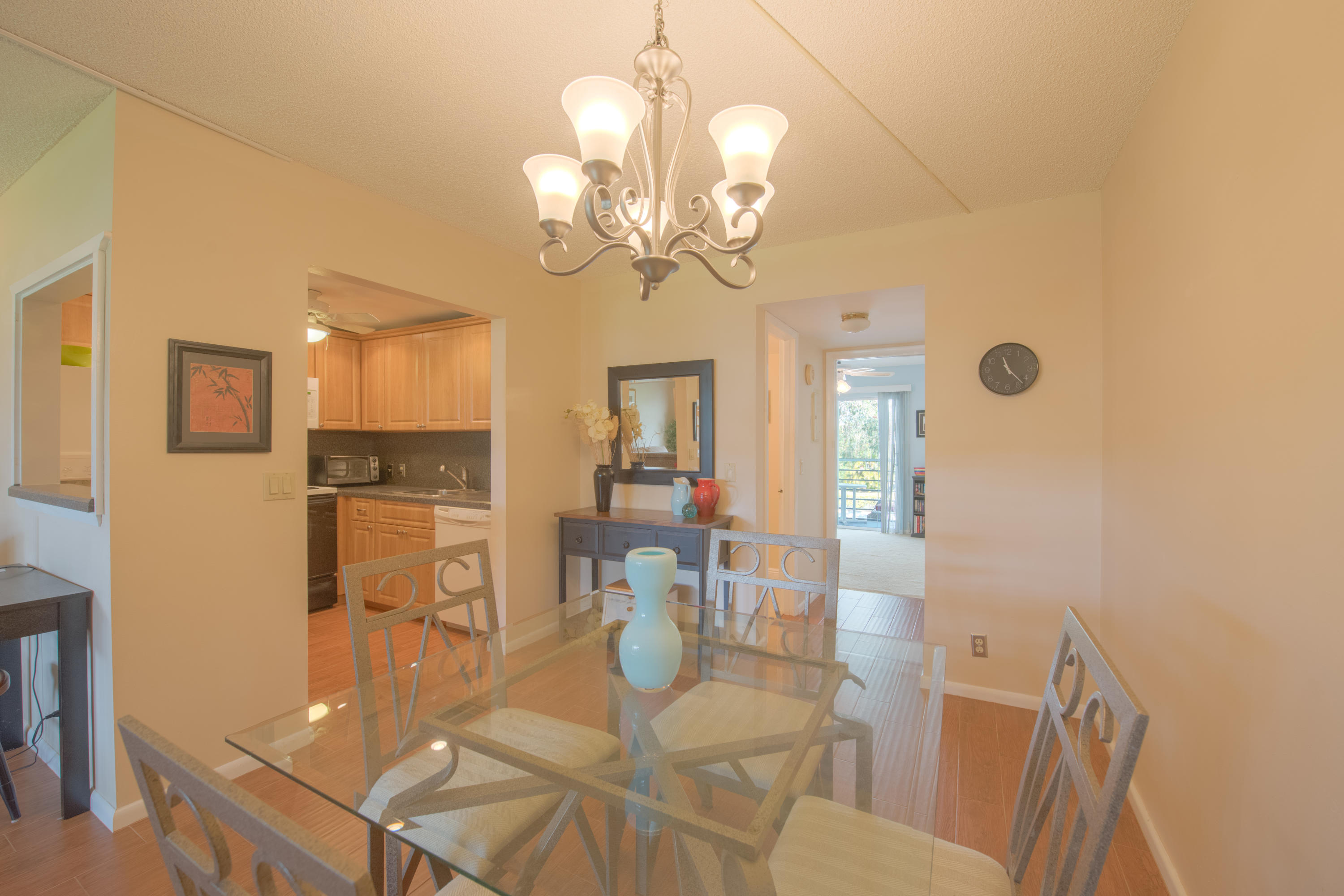 230 Suffolk F Boca Raton, FL 33434 - Photo 7 of 32 Dining Room to Kitchen