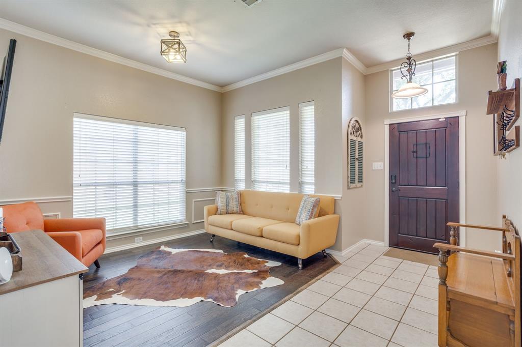 779 Little Ridge Court Burleson, TX 76028 - Photo 4 of 40