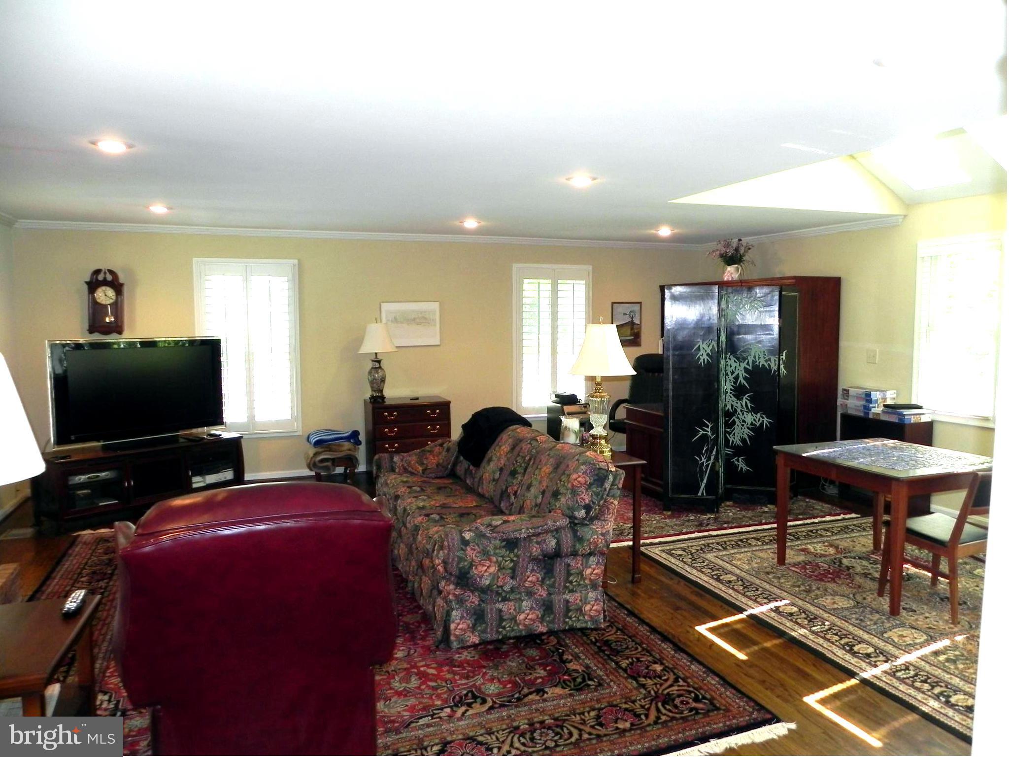 9565 Persimmon Tree Road Rockville, MD 20854 - Photo 22 of 30 Family Room
