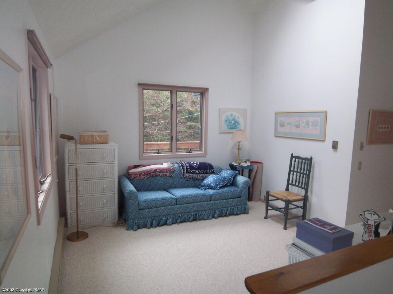14 Evergreen Road Pocono Pines, PA 18350 - Photo 11 of 24 LOFT
