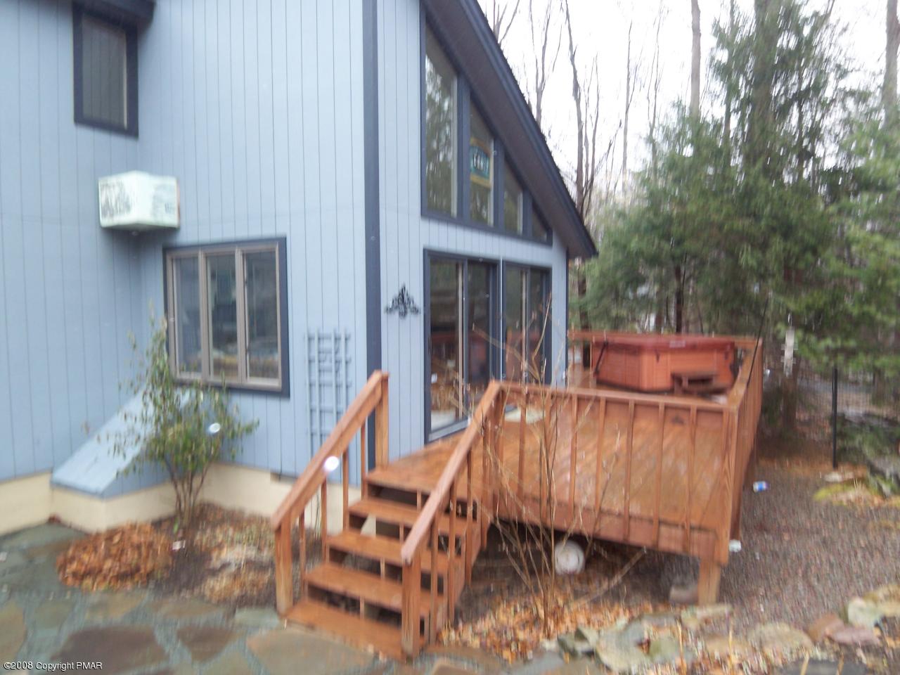 14 Evergreen Road Pocono Pines, PA 18350 - Photo 17 of 24 BACK DECK WITH HOT TUB