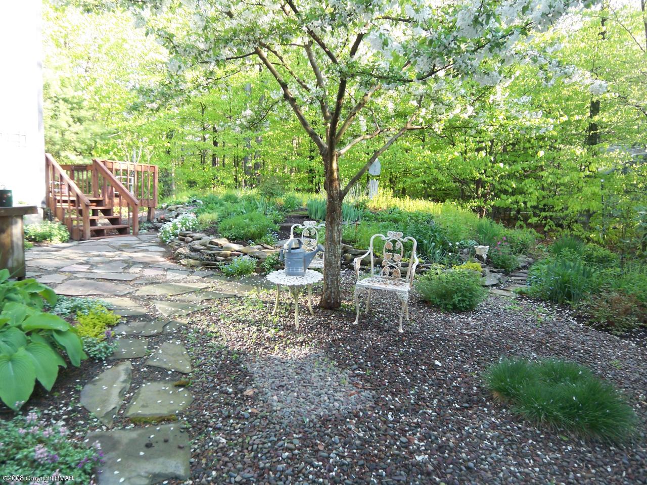 14 Evergreen Road Pocono Pines, PA 18350 - Photo 18 of 24 BACK YARD/GARDEN