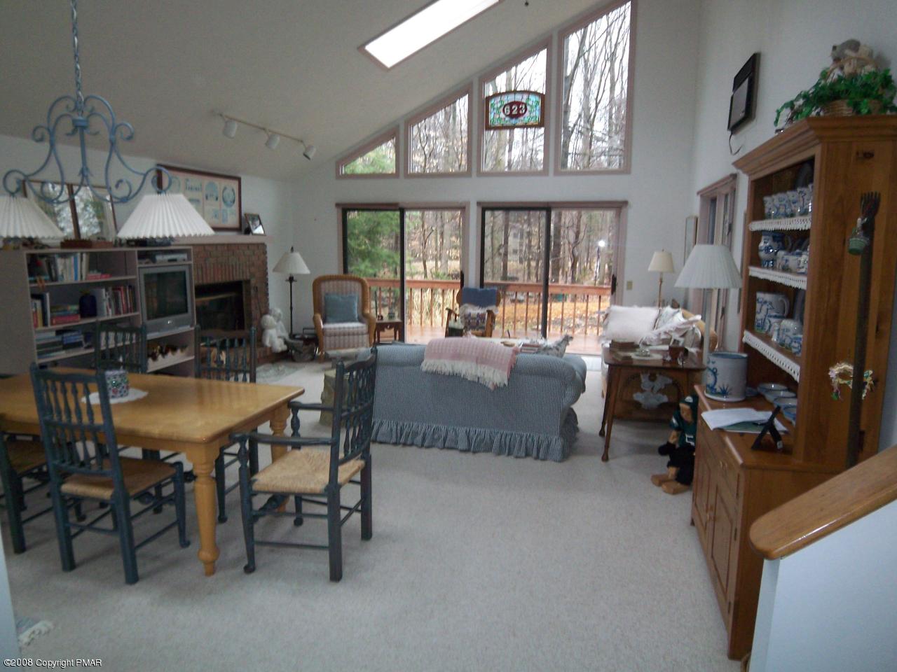 14 Evergreen Road Pocono Pines, PA 18350 - Photo 2 of 24 DINING ROOM/LIVING ROOM