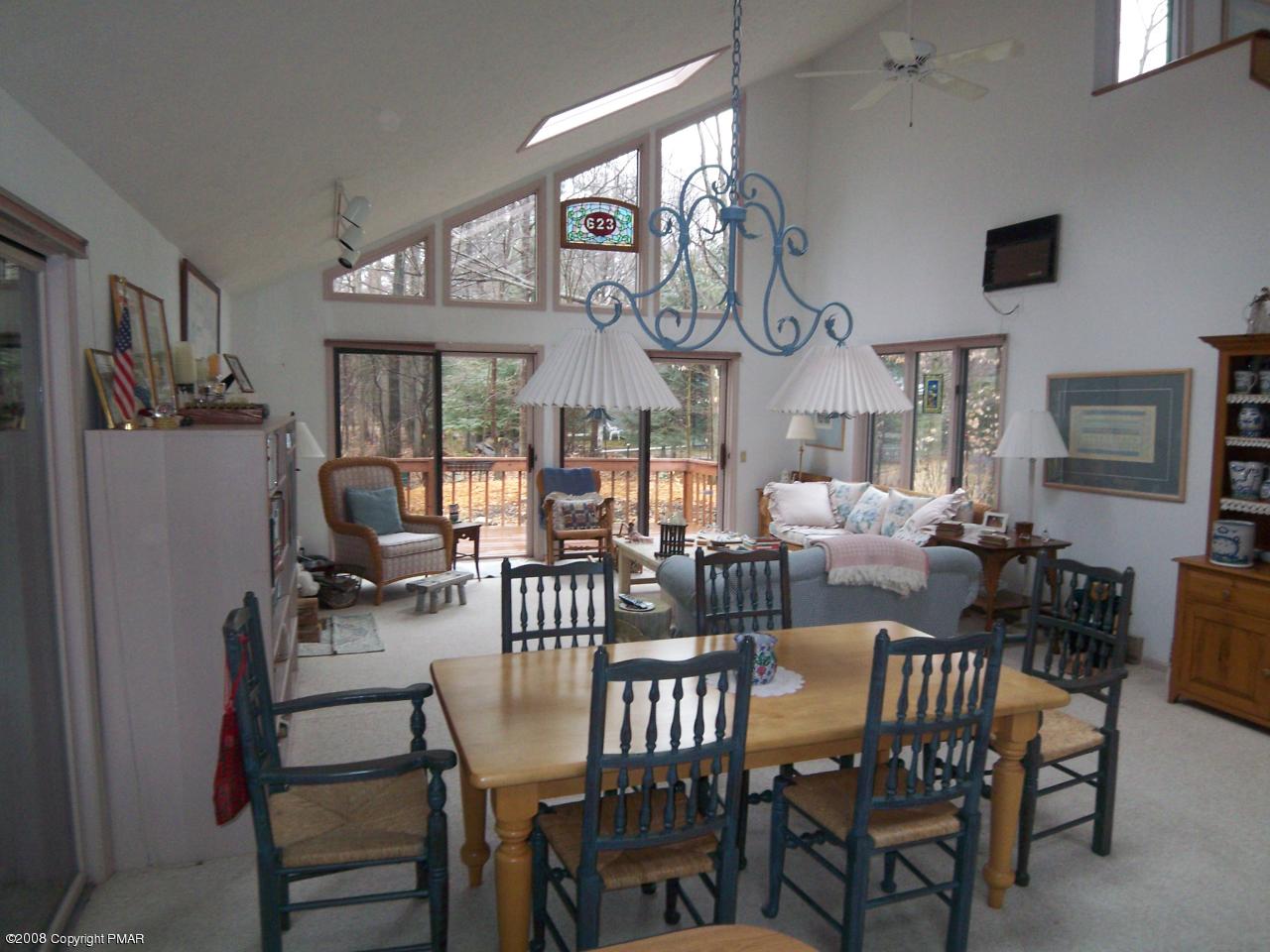 14 Evergreen Road Pocono Pines, PA 18350 - Photo 7 of 24 DINING ROOM