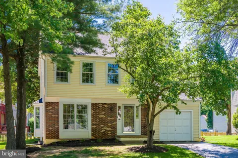 $715,000 | 24 Newland Court, Sterling, VA 20165