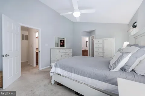 $715,000 | 24 Newland Court, Sterling, VA 20165