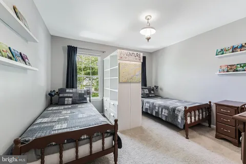$715,000 | 24 Newland Court, Sterling, VA 20165