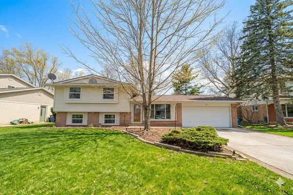 $2,950 | 3212 Lockridge Drive, Ann Arbor, MI 48108