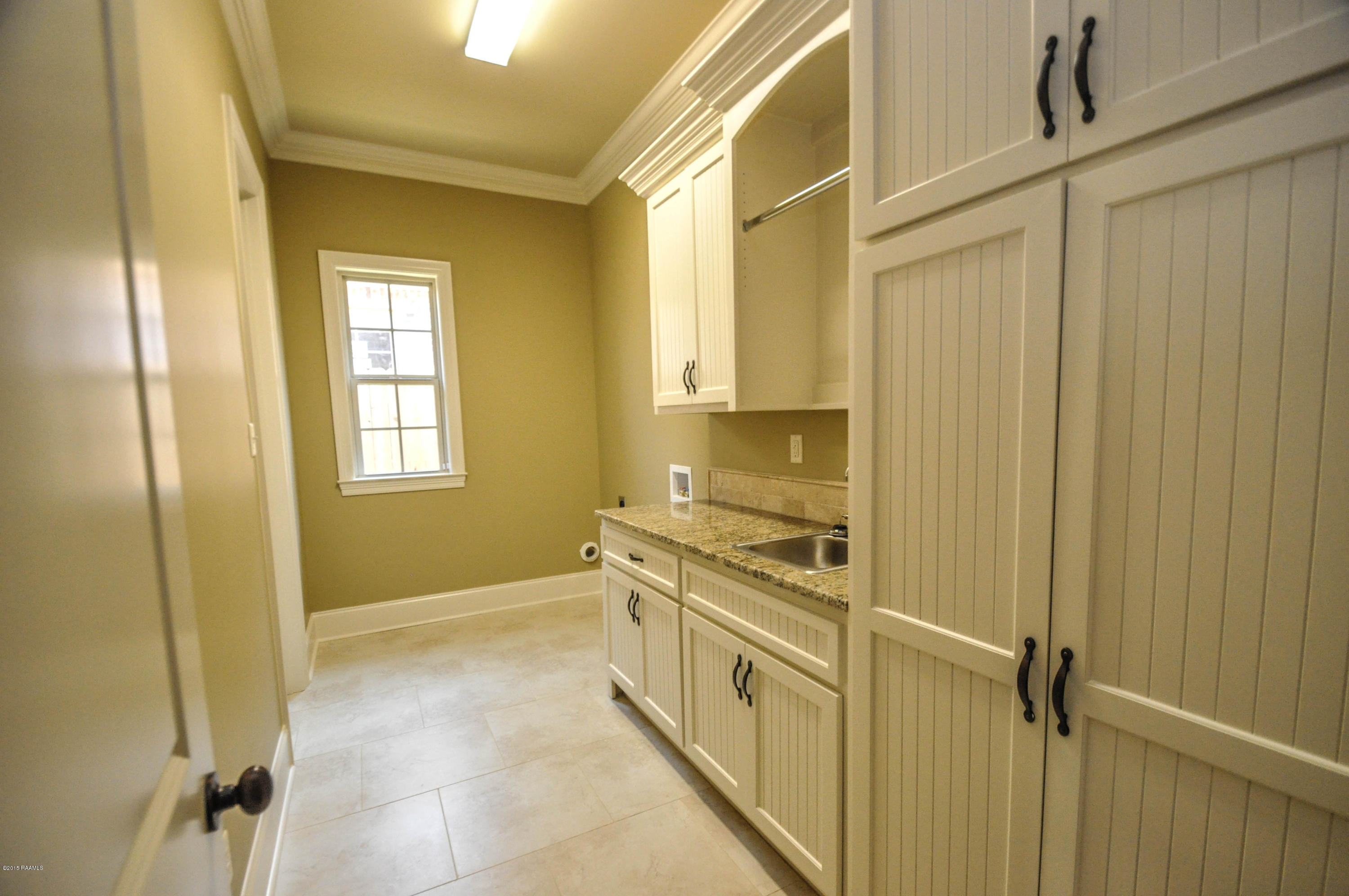 401 Habitat Ridge Broussard, LA 70518 - Photo 17 of 28 Laundry Room