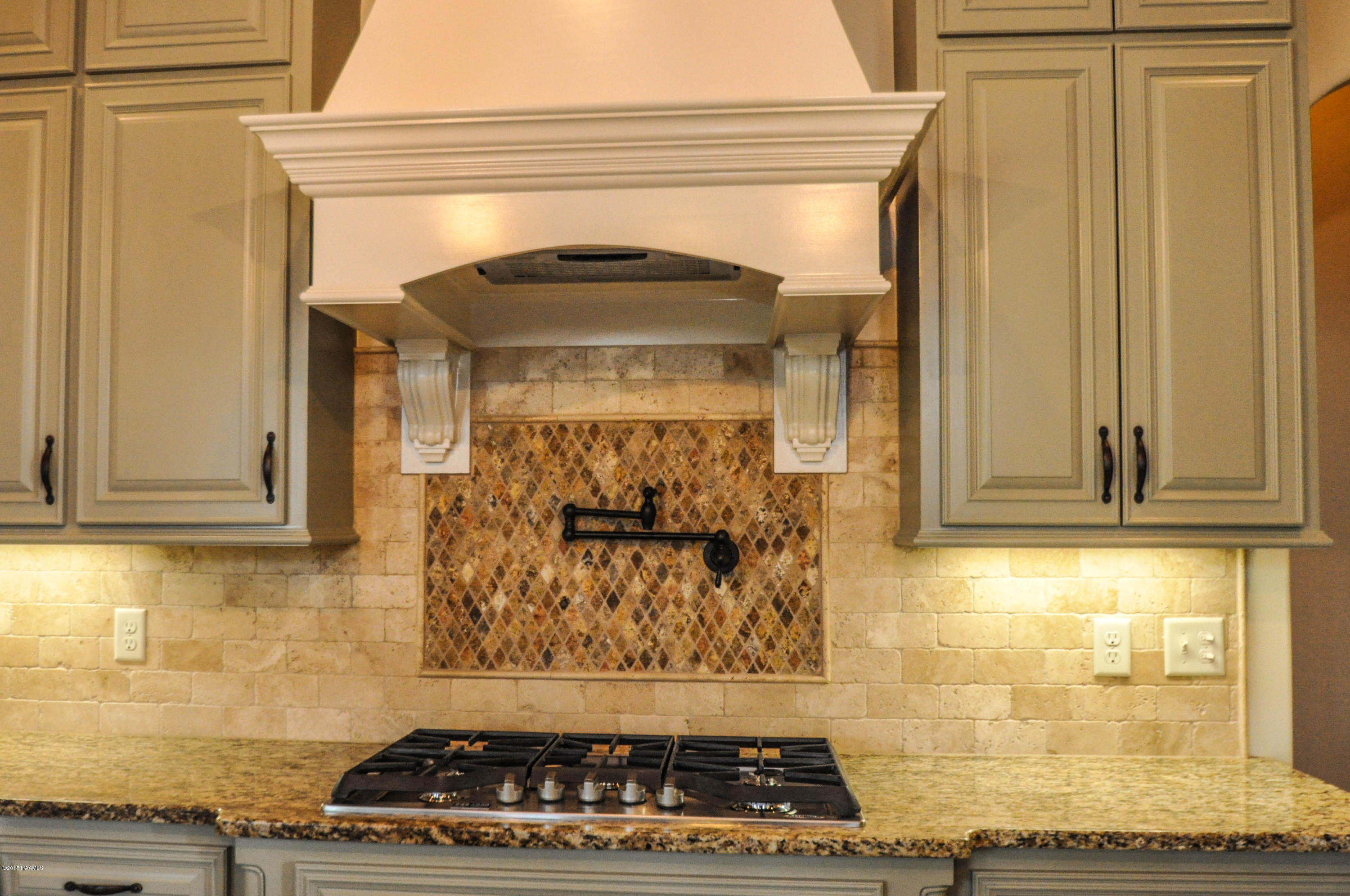 401 Habitat Ridge Broussard, LA 70518 - Photo 8 of 28 Kitchen