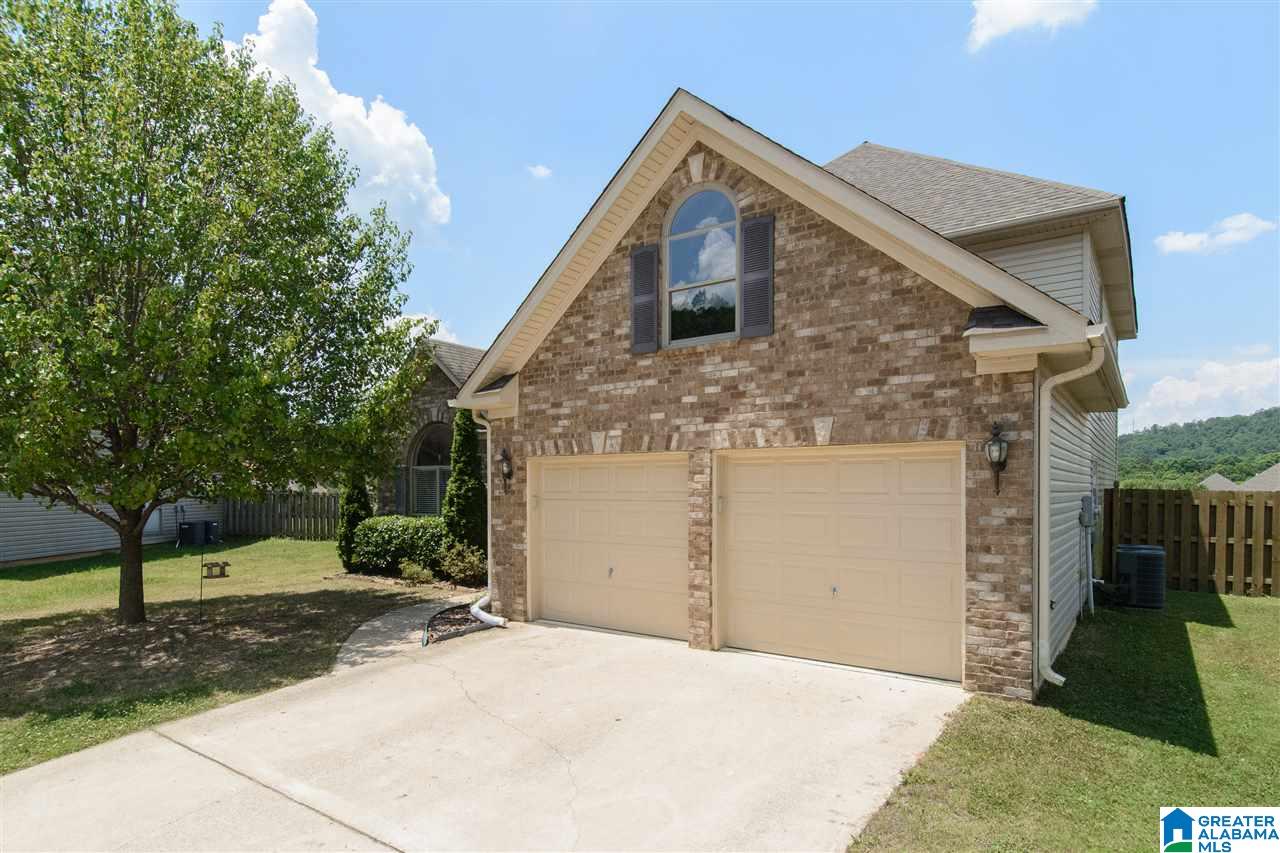 2009 Lake Circle Sterrett, AL 35147 - Photo 3 of 40