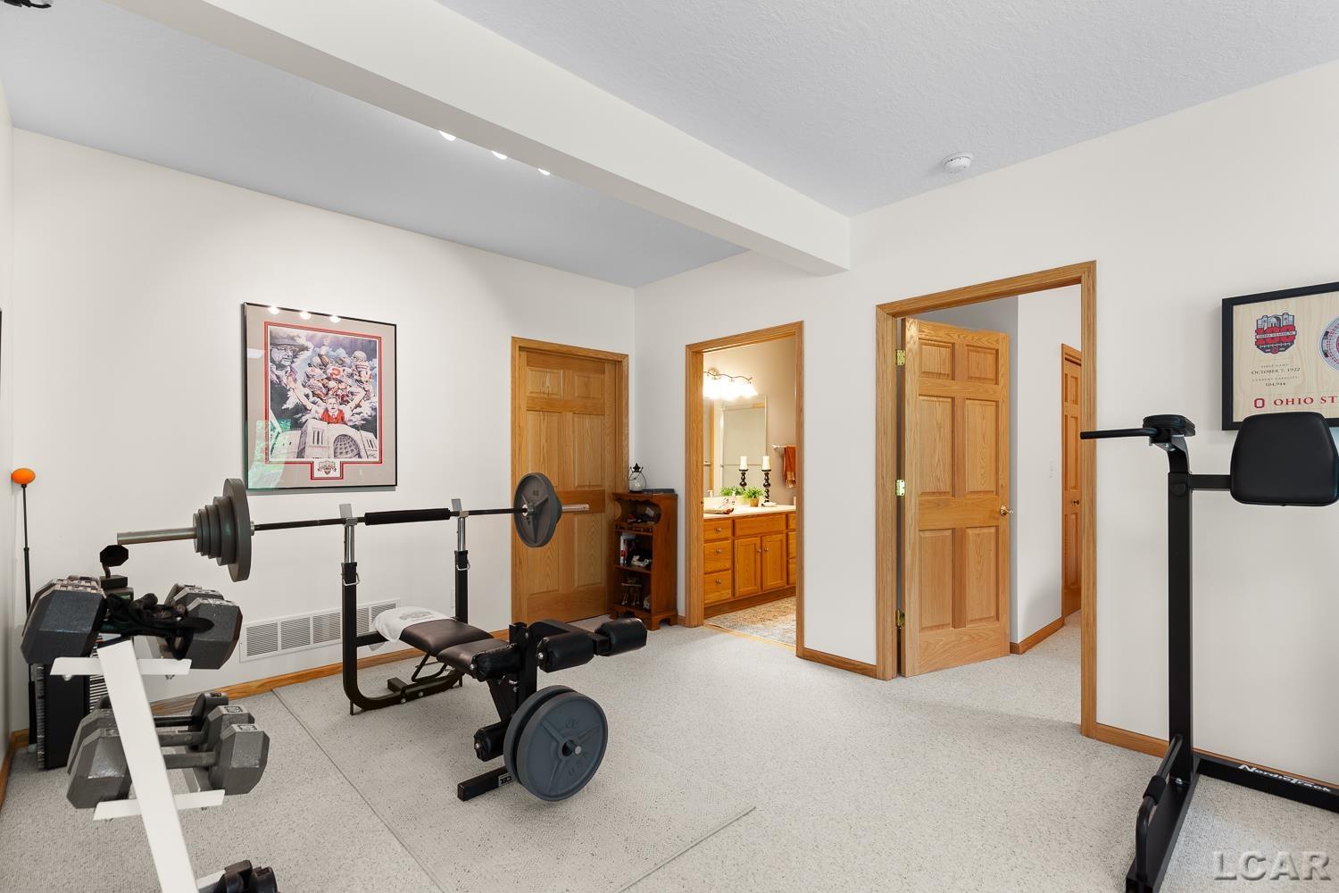 4246 Evergreen Road Adrian, MI 49221 - Photo 34 of 48 50182146-961a5b76-d410-4014-9618-adde40c9a99b.JPG