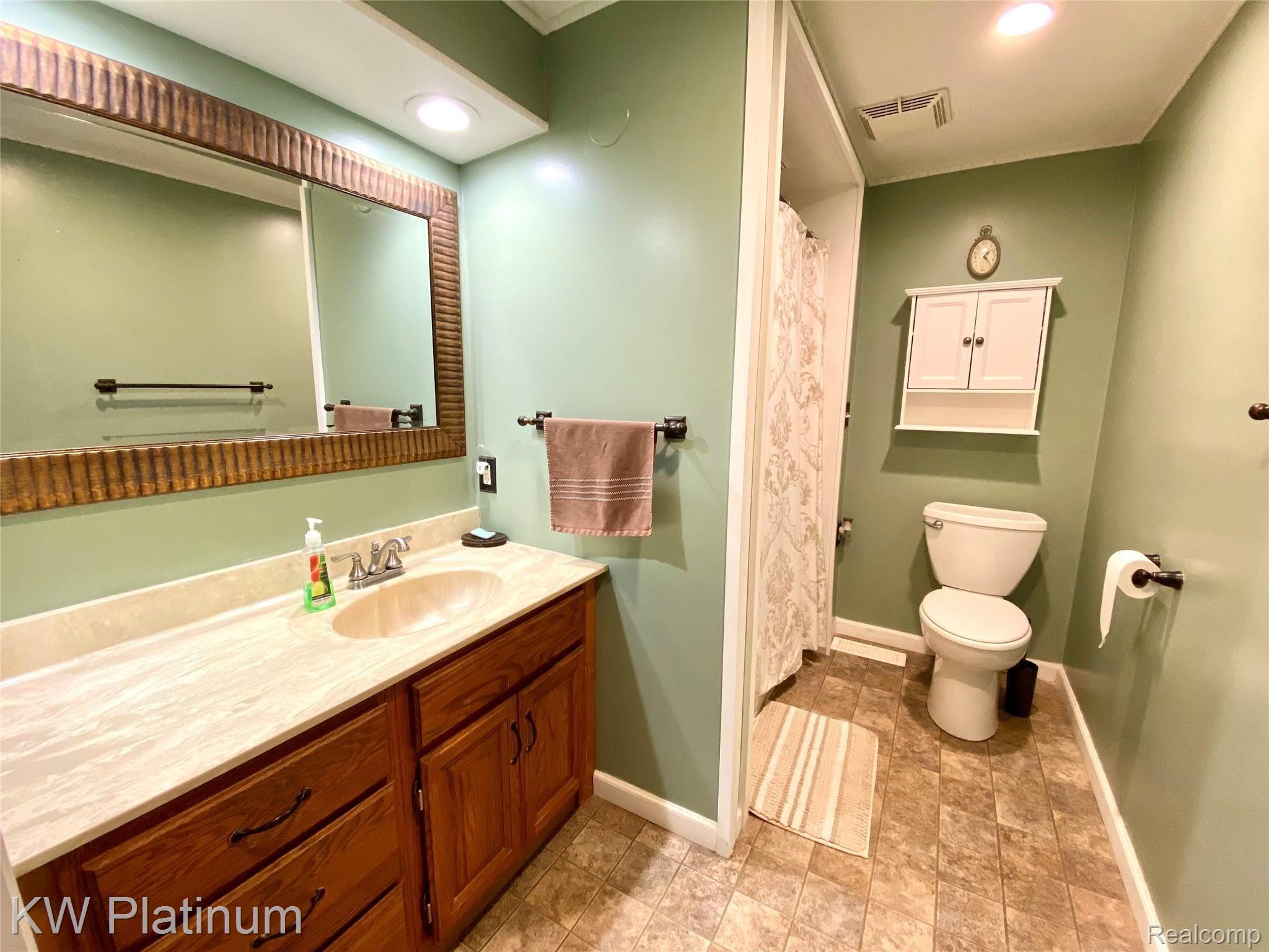 5981 Rattle Run Road St. Clair, MI 48079 - Photo 13 of 41 IMG_0182.jpeg