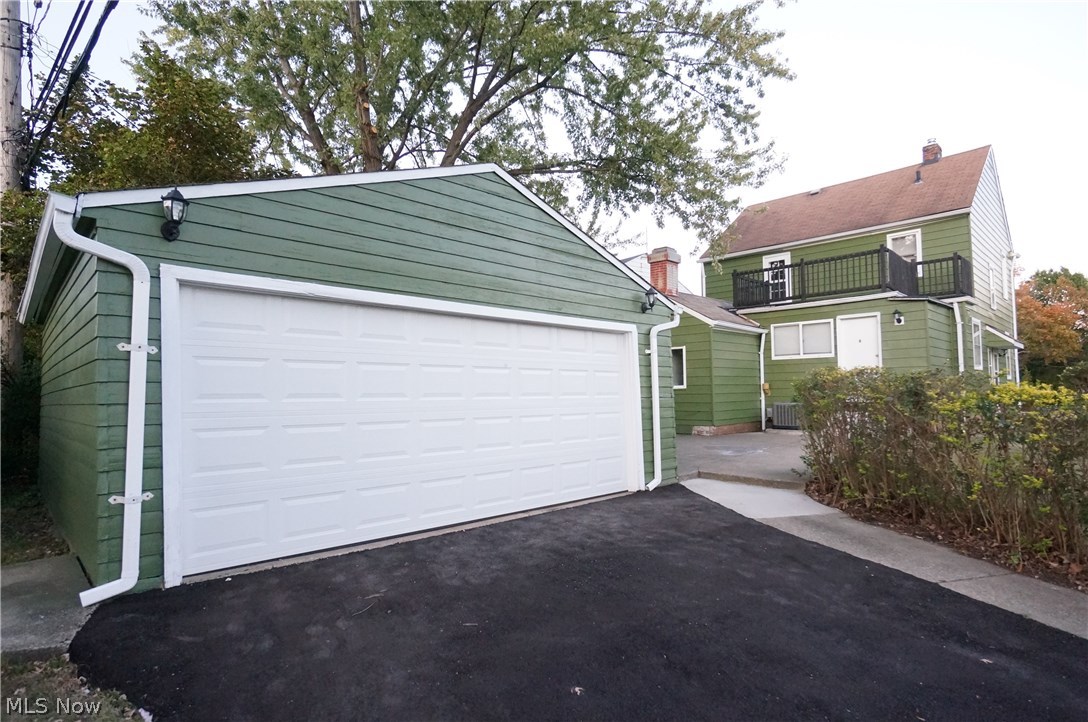4063 Linnell Road Cleveland, OH 44121 - Photo 32 of 35