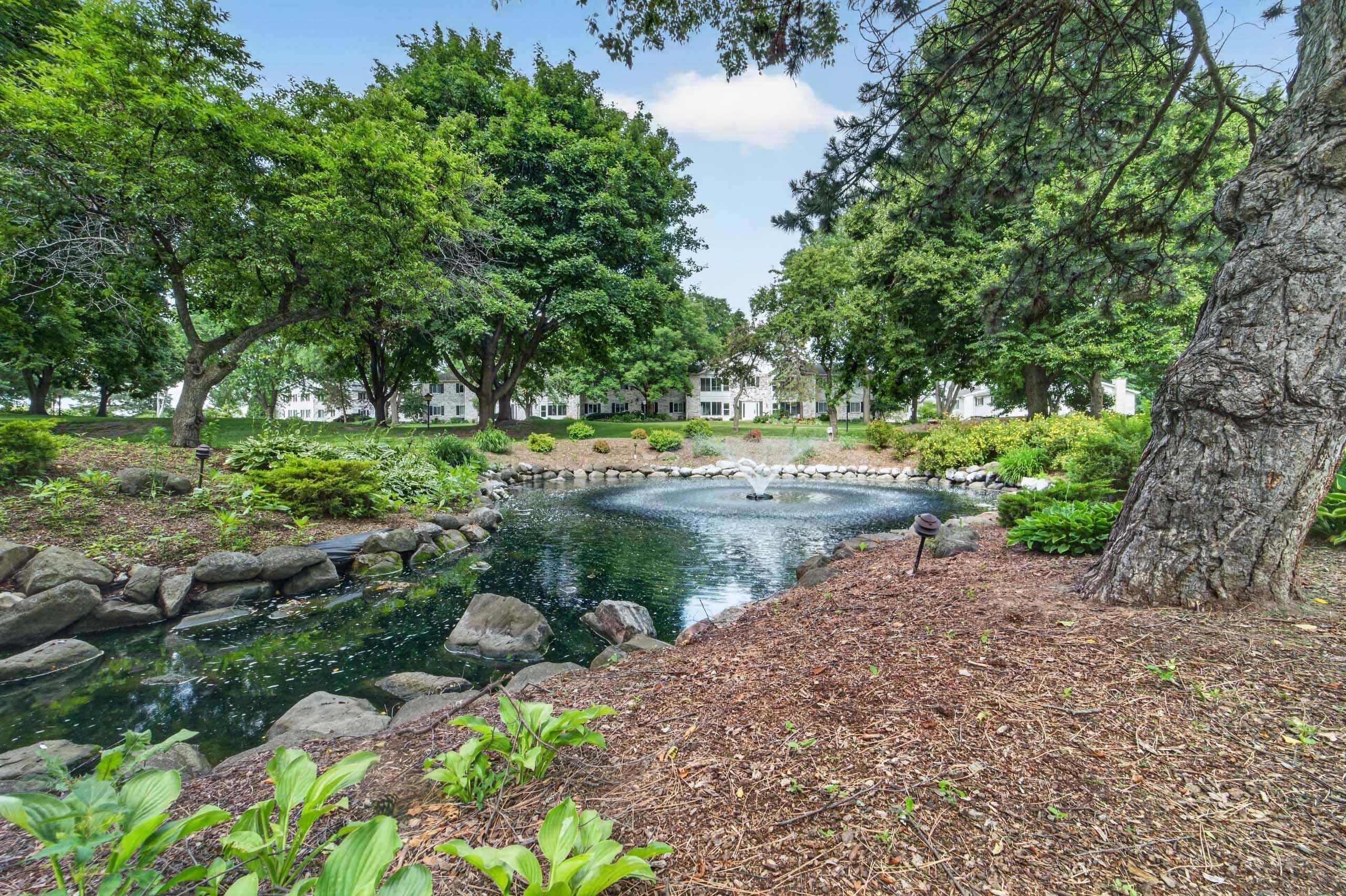 1520 Wheeler Road, Unit E Madison, WI 53704 - Photo 4 of 41