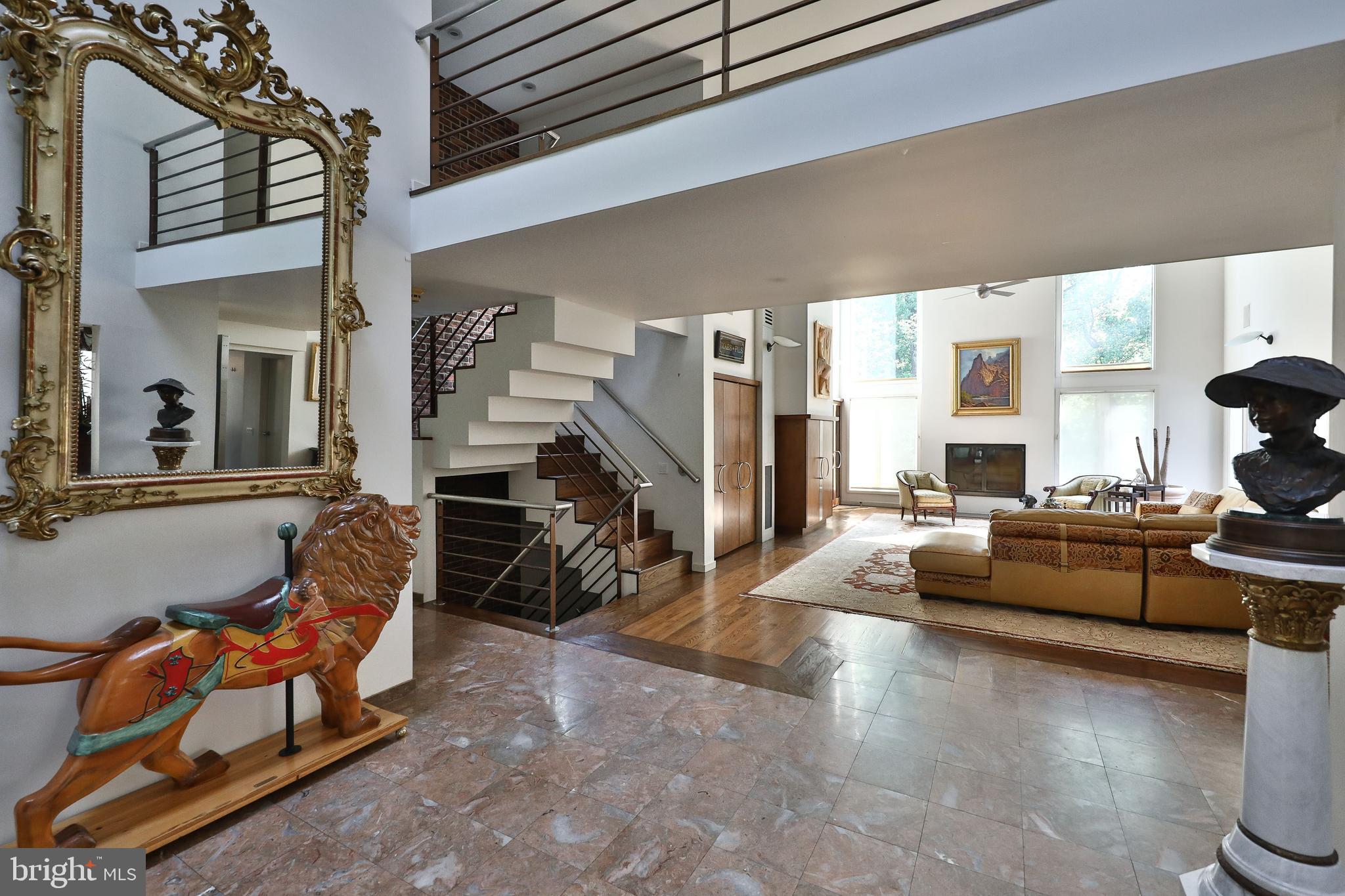 914 Morgan Road Rydal, PA 19046 - Photo 5 of 57 Spacious foyer