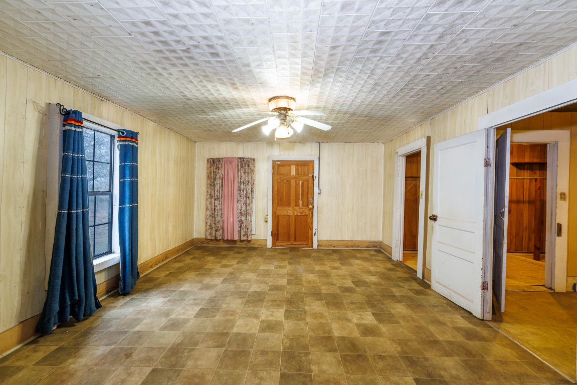 406 Carpenter Street Smiley, TX 78159 - Photo 14 of 17