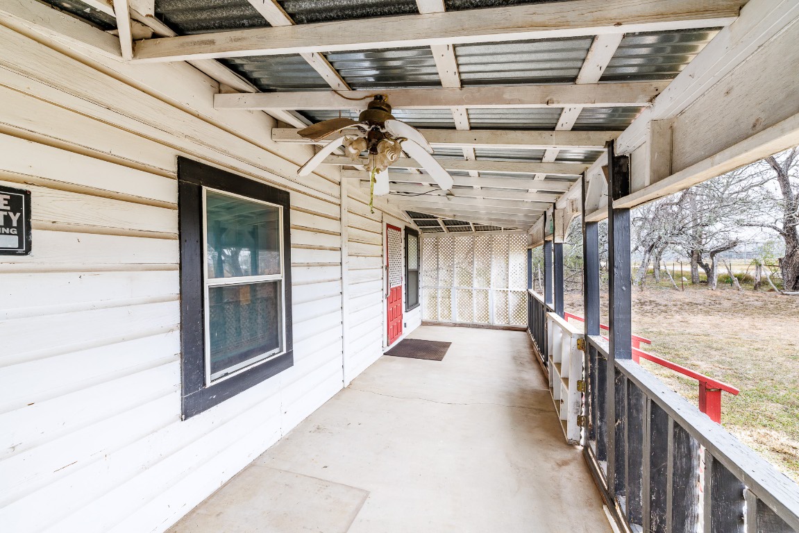 406 Carpenter Street Smiley, TX 78159 - Photo 6 of 17 Porch featuring a ceiling fan