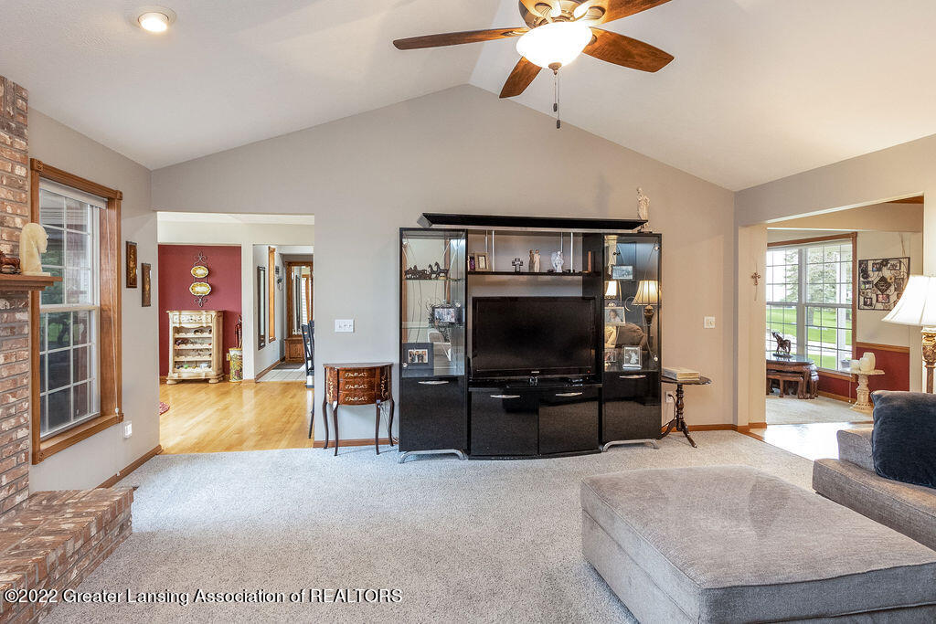 337 Crosswind Drive Dimondale, MI 48821 - Photo 9 of 44 Final-28