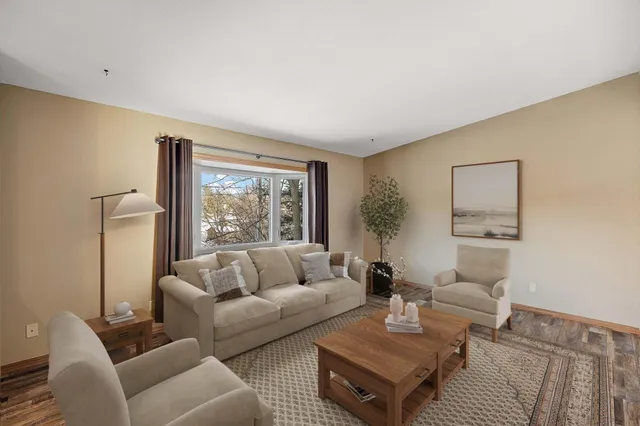 $325,000 | 402 25th Street Southwest, Rochester, MN 55902