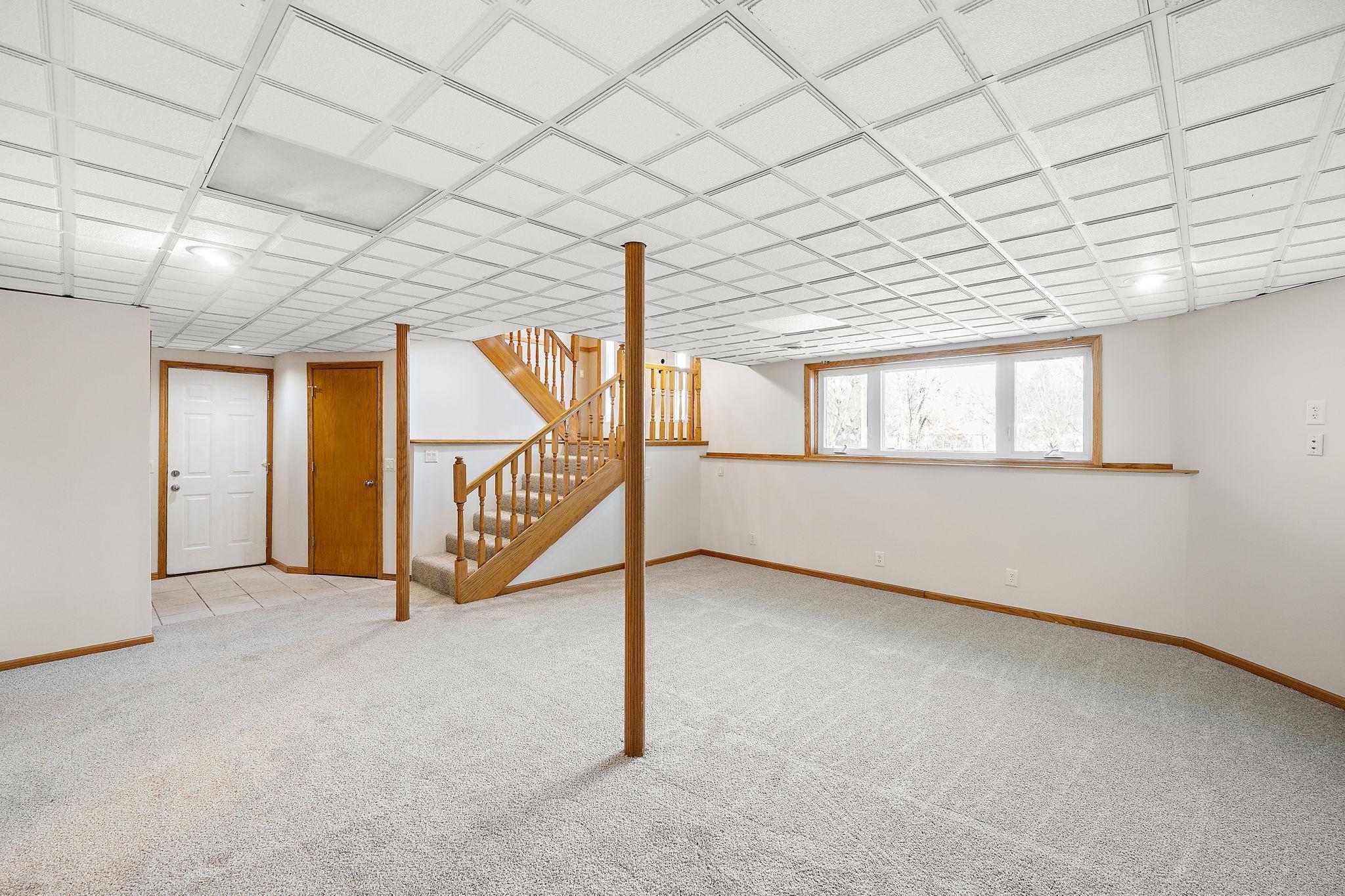 402 25th Street Southwest Rochester, MN 55902 - Photo 22 of 36