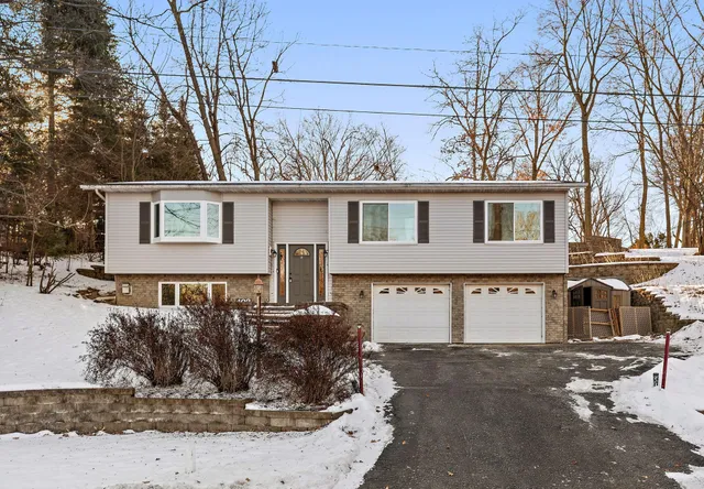 $325,000 | 402 25th Street Southwest, Rochester, MN 55902