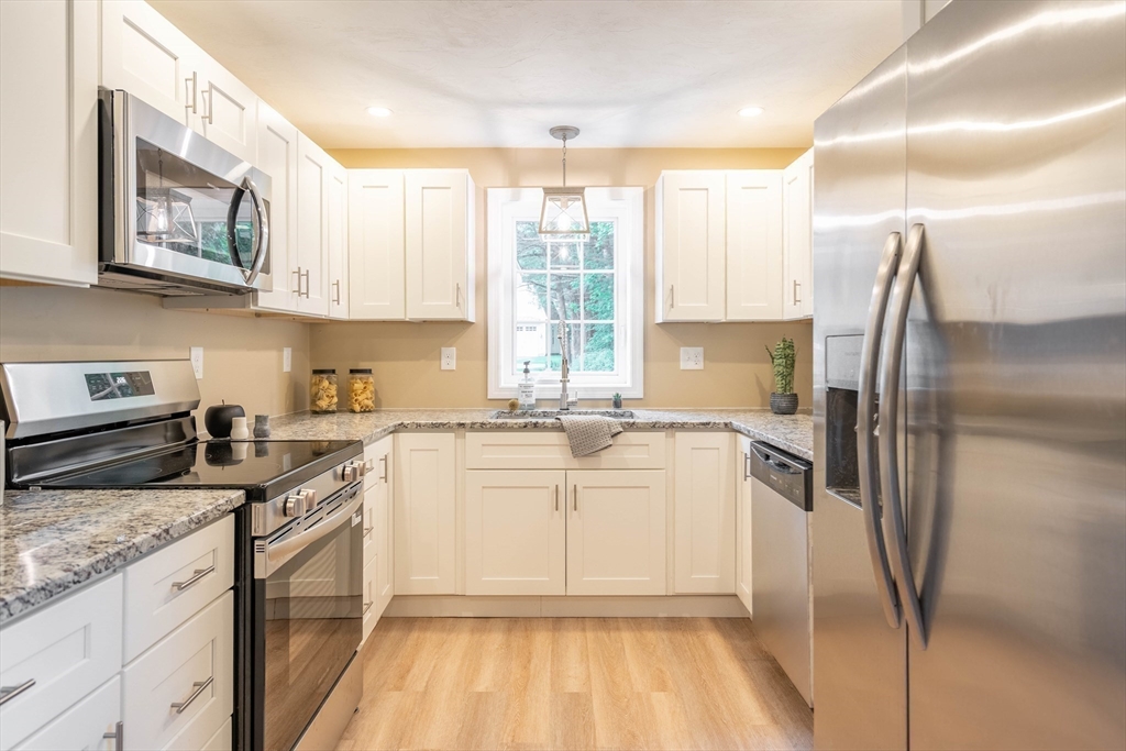 22 Mountain Brook Road Sturbridge, MA 01566 - Photo 8 of 38 Gallery Image 8